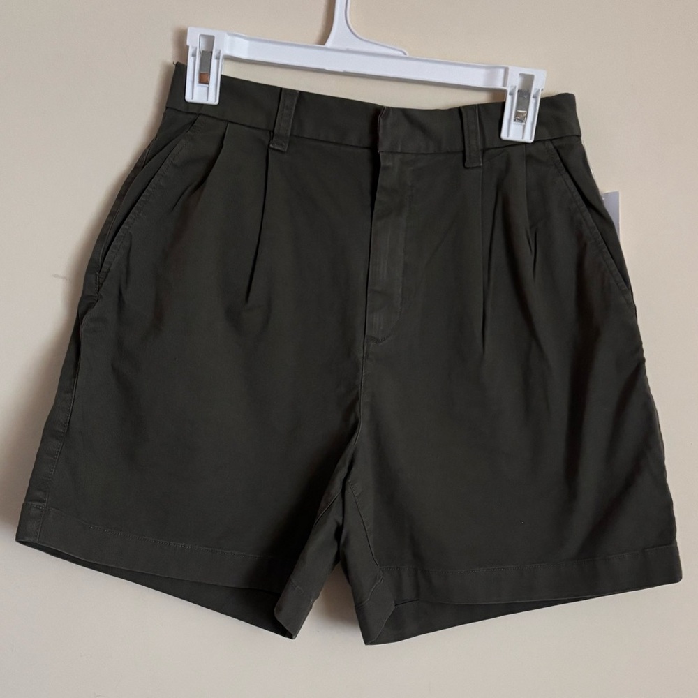 GAP Women Olive Green short